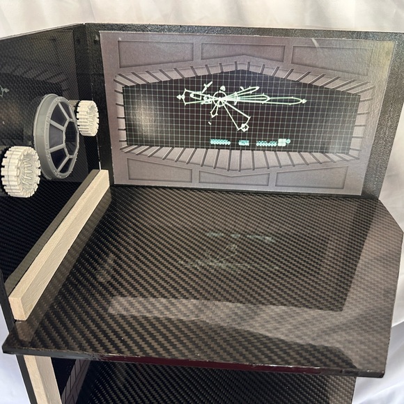 Star Wars Themed Action Figure Display Shelf - Picture 8 of 16